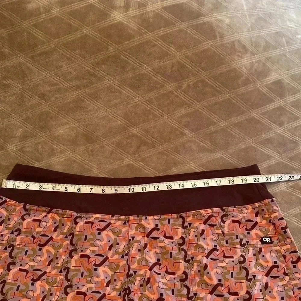 Outdoor Research Women’s Zendo Shorts Size XXL.  Multi colored abstract pattern. - Picture 6 of 12